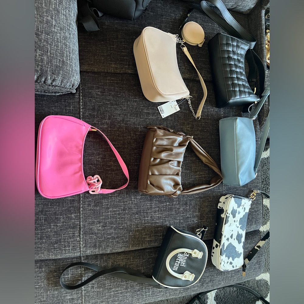 7 women’s shoulder bags, unused!
